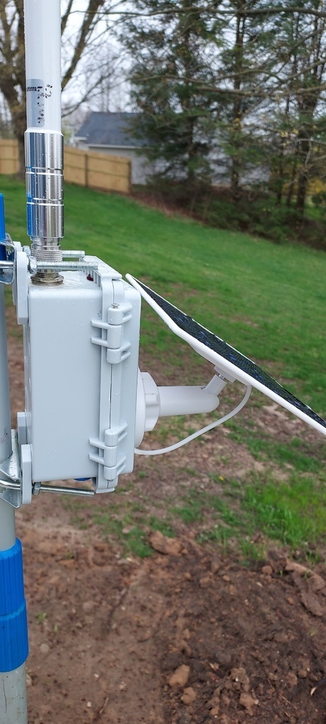 RAK node internals with wiring